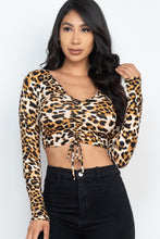 Load image into Gallery viewer, Leopard Print Strap Ruched Front Crop Top
